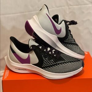Women’s Nike Zoom Winflo 6 New W/O tags or box
